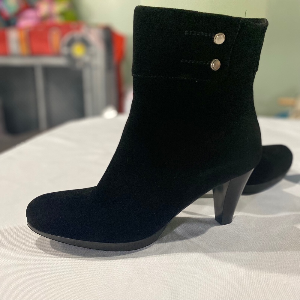 Woman’s booties